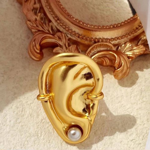 Schiaparelli abstract ear - abstract,