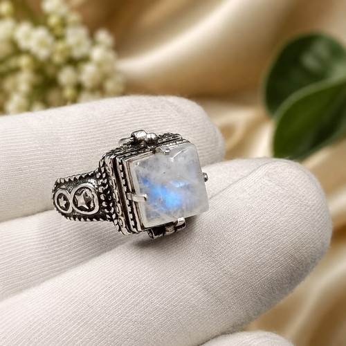Natural moonstone poison - natural,